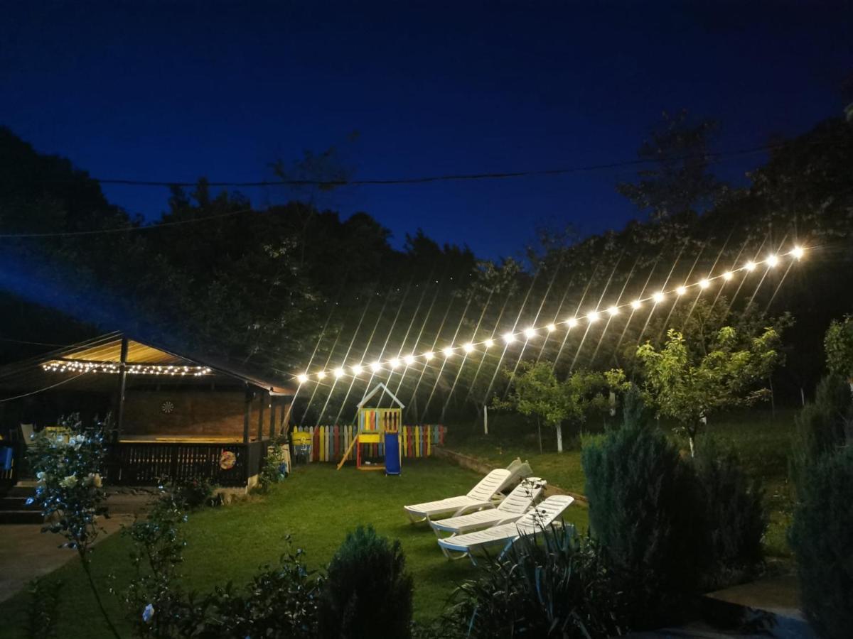 Готель Casa Noastra Оршова Екстер'єр фото